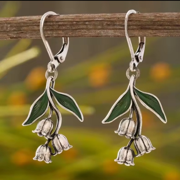Romantic Lily of the Valley Earrings with Green Leaves - Picture 4 of 6